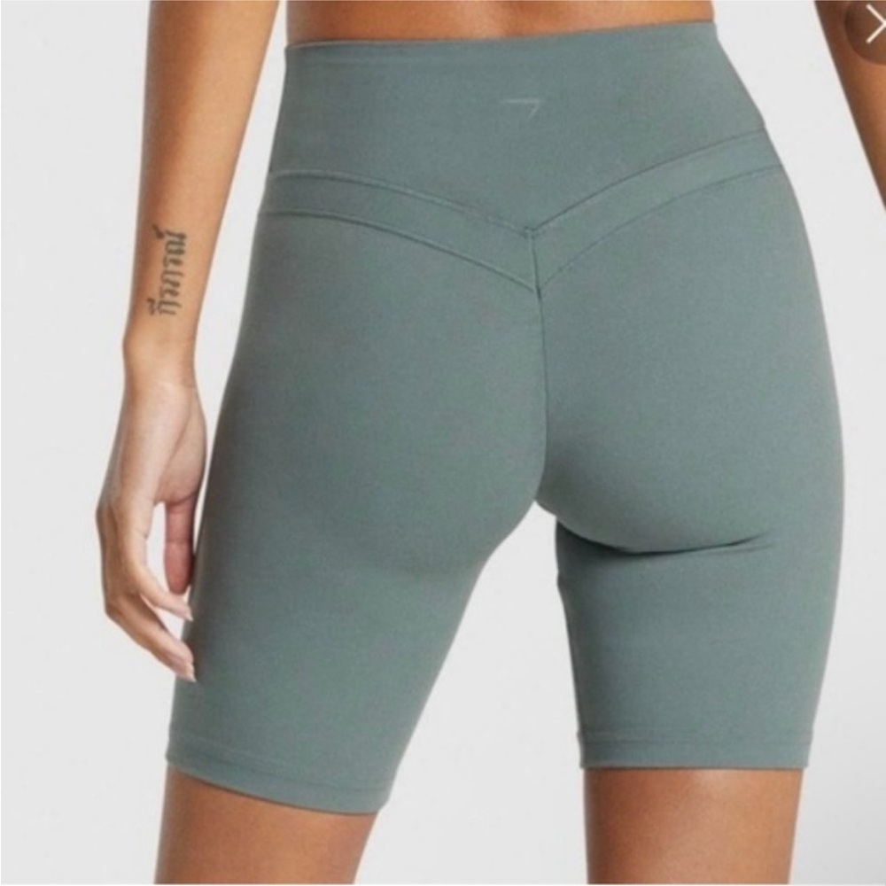 Gymshark Green Performance Athletic Shorts - Picture 4 of 6